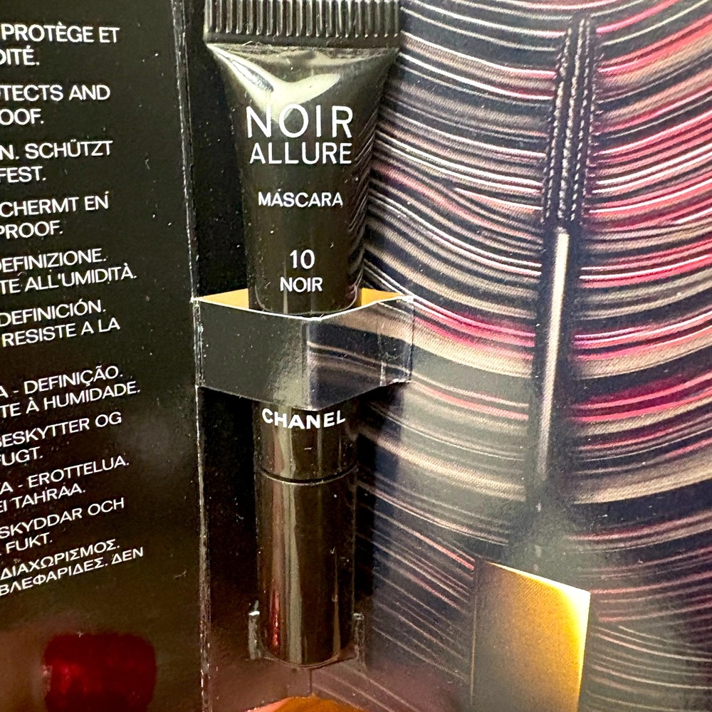 CHANEL Mascara in #10 Black NWOT - Picture 3 of 3